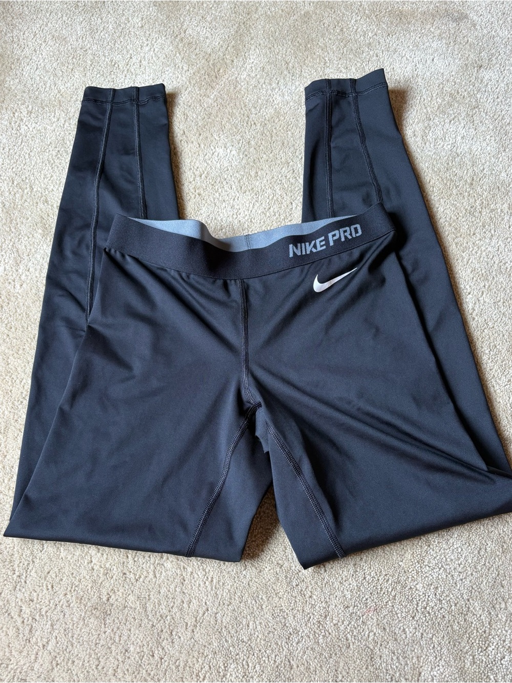 Nike Pro training leggings women’s size medium in black